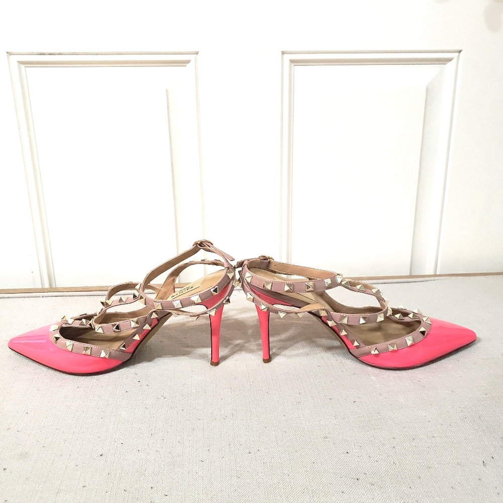 Kaitlyn Pan Rockstud Pink Leather Pointed-Toe Heels